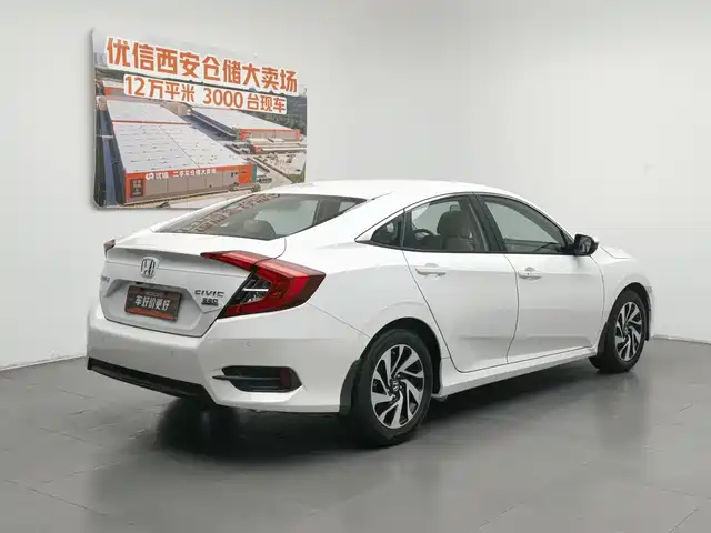 Honda Civic 2016 220TURBO Manual Luxury Edition — фото 2
