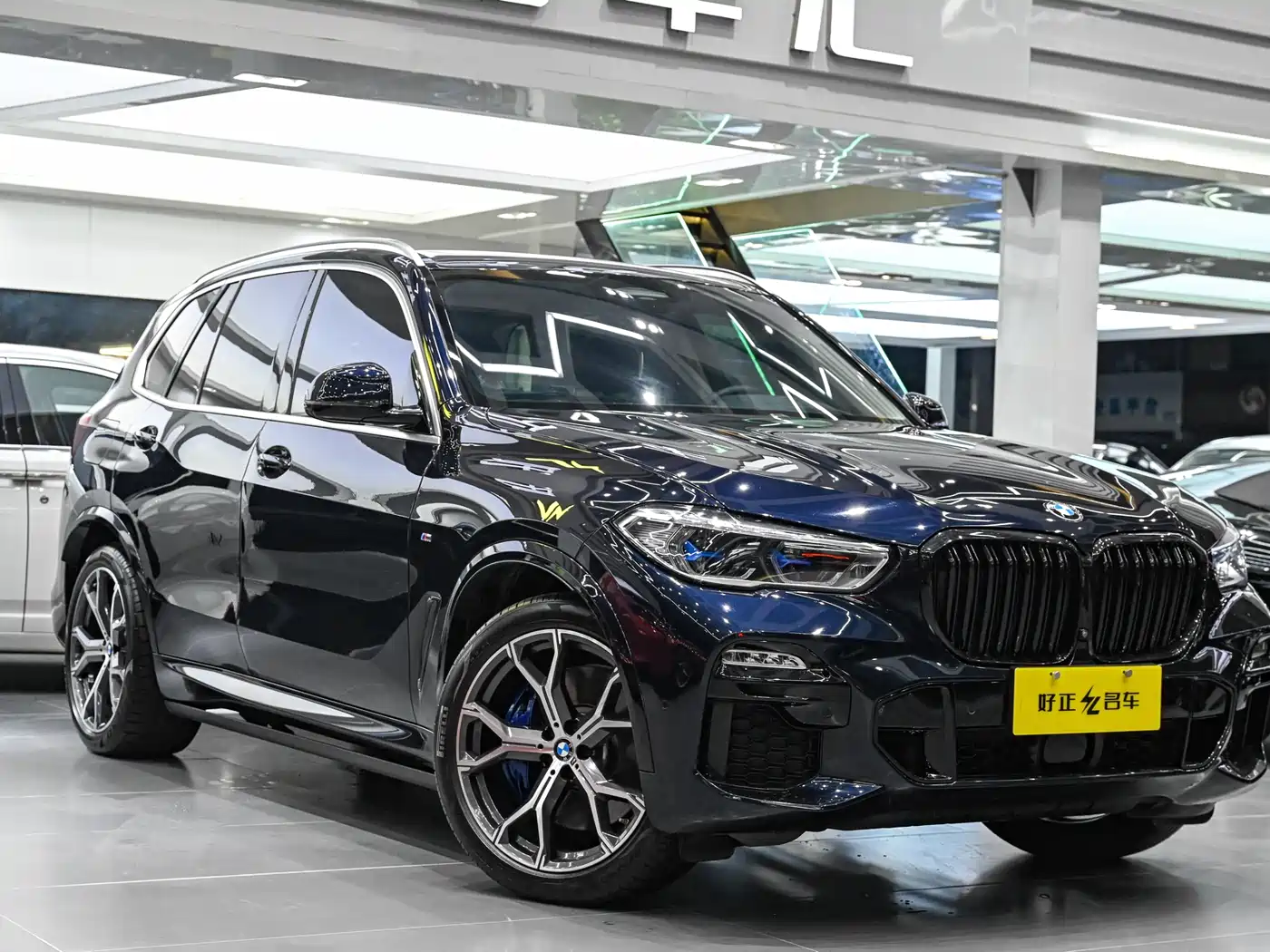 BMW X5 (Import) 2020 xDrive40i Premium M Sport Package фото 2
