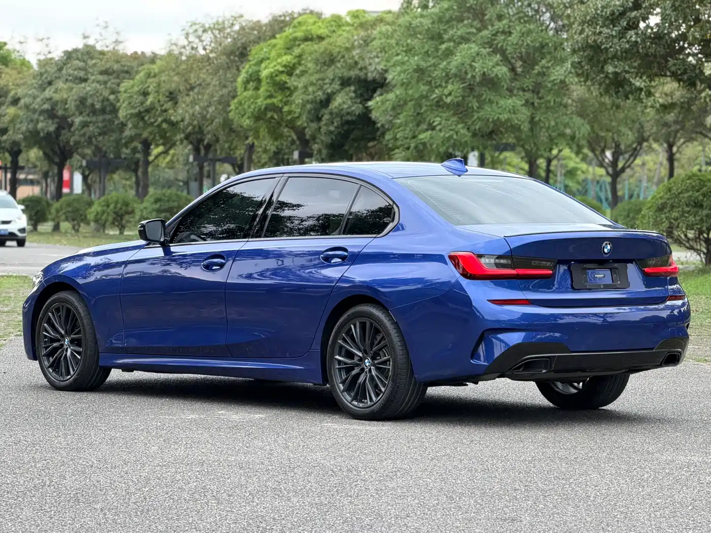 BMW 3 Series 2021 Facelift 325Li M Sport Shadow Edition фото 28