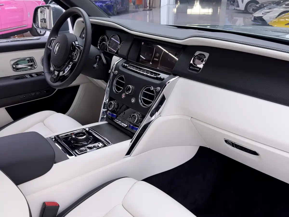 Rolls-Royce Cullinan 2024 2024 5-Seater