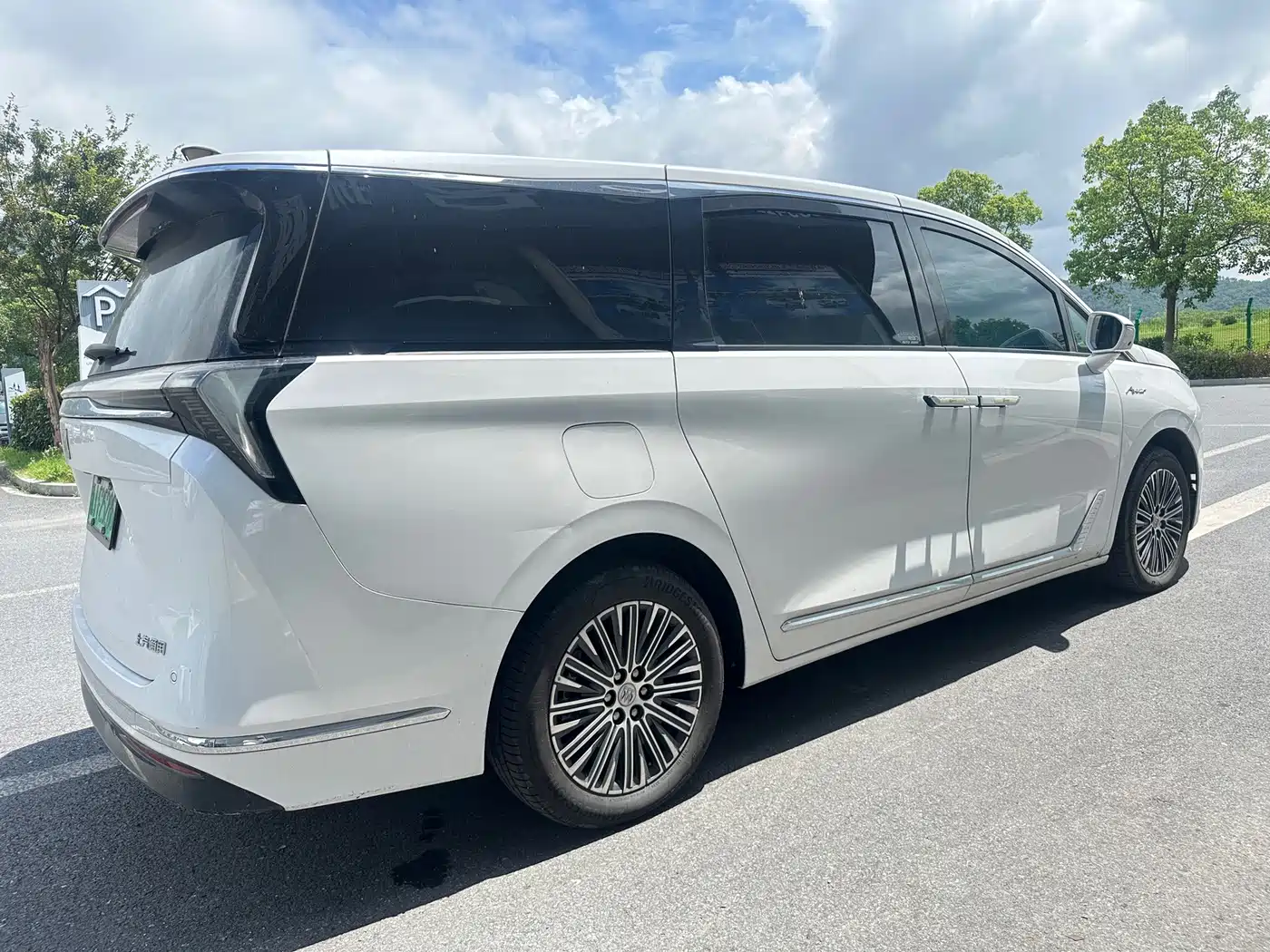 Buick GL8 New Energy 2024 2024 Landglory Smart Enjoy Edition 7-Seater