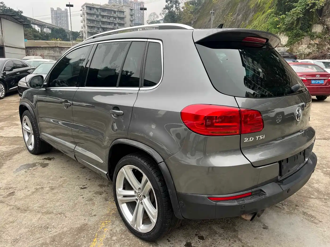 Volkswagen Tiguan 2011 Model 2.0TSI R-Line фото 8