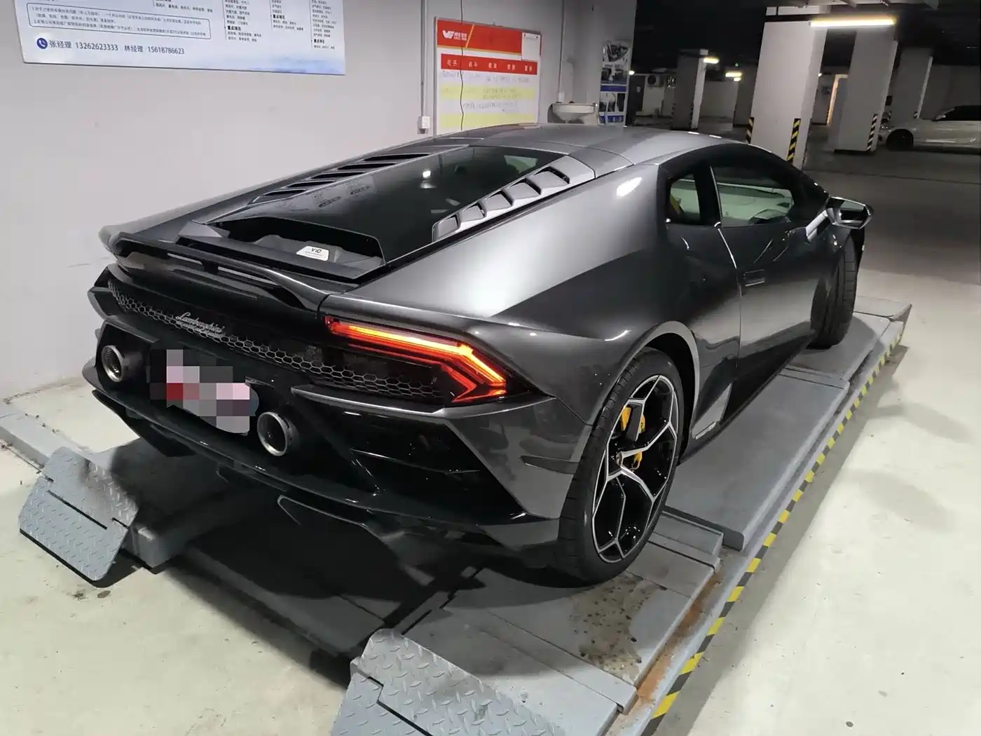 LAMBORGHINI HURACÁN