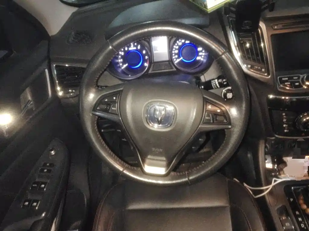 Фото 3 - Changan CS75