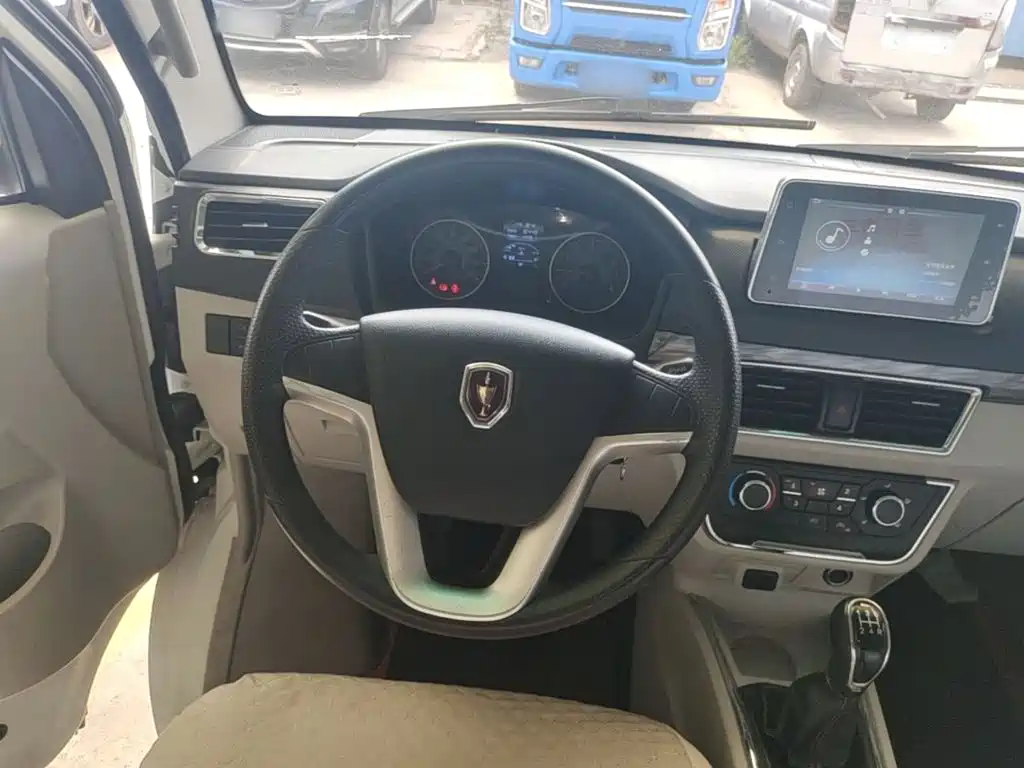 Jinbei New Hiace S 2024 2023 1.5L Fortune Van 2/5-seater Non-AC Version SWC15M