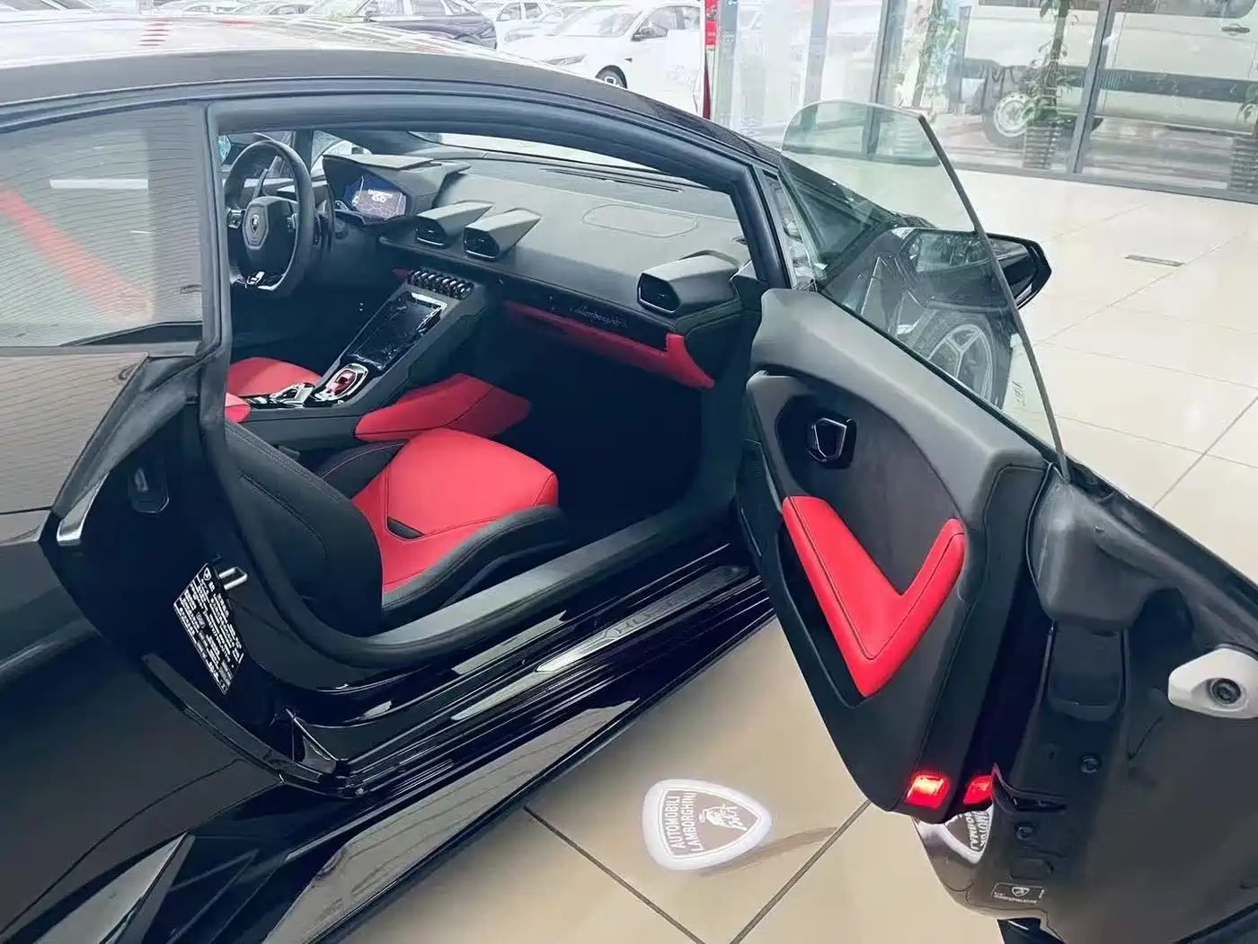 LAMBORGHINI HURACÁN
