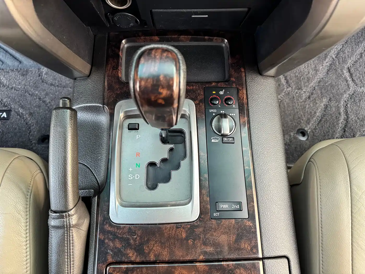 Toyota Land Cruiser 2007 4.7L Automatic VX-R фото 17