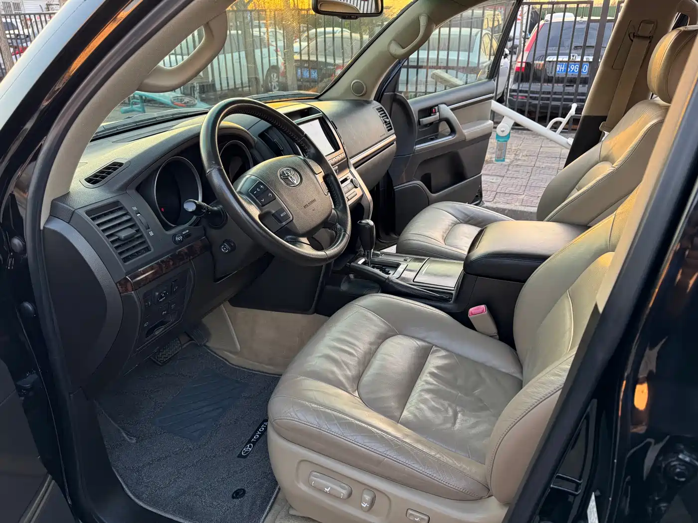 Toyota Land Cruiser 2007 4.7L Automatic VX-R фото 7