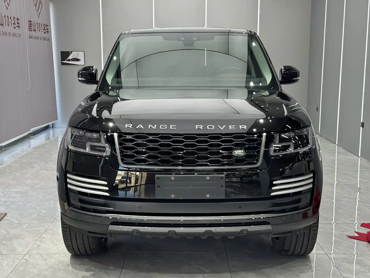 Land Rover Range Rover 2018 3.0 SC V6 Golden Age Edition фото 2