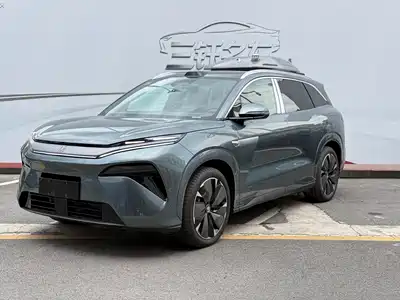 BYD Tang L