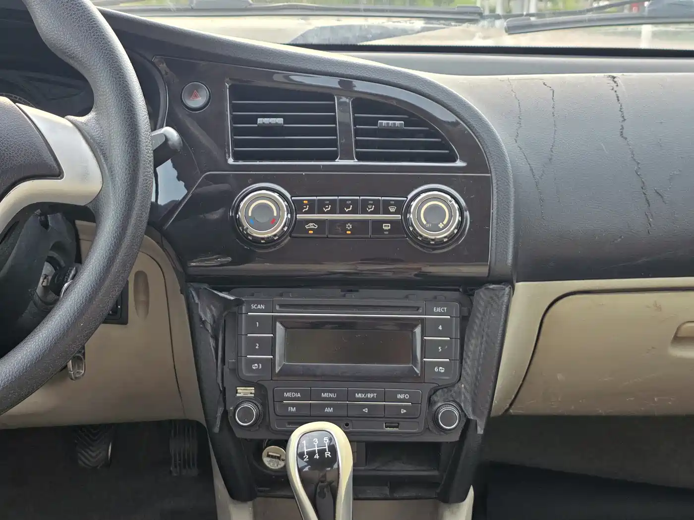 Soueast V3 Lingyue 2015 2015 1.5L Manual Elegance Edition