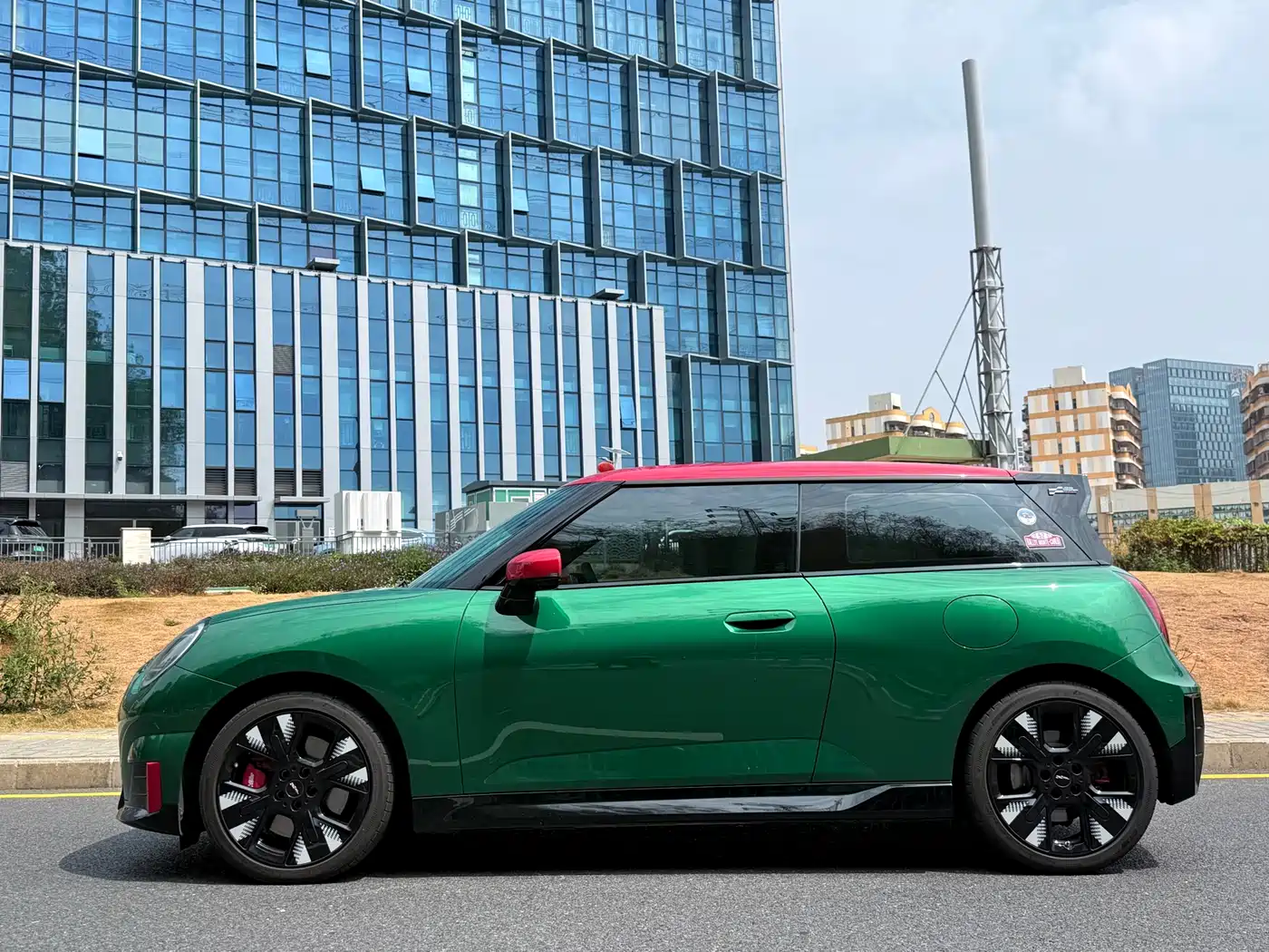 MINI ELECTRIC  JCW