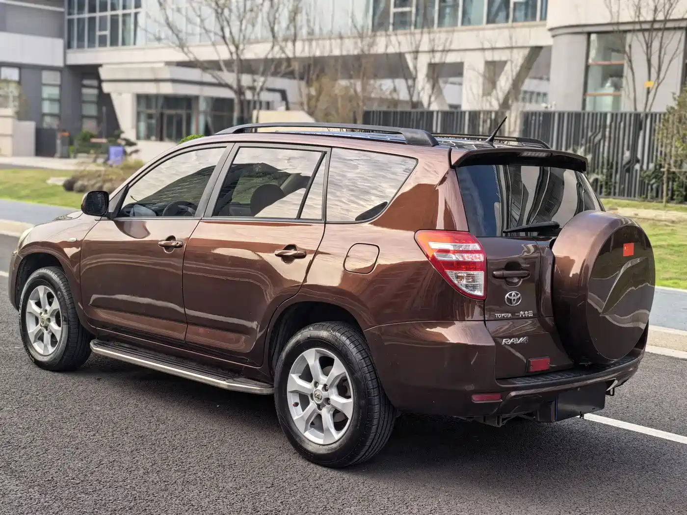 Toyota RAV4 Rongfang 2011 2.0L Automatic Classic Edition фото 5