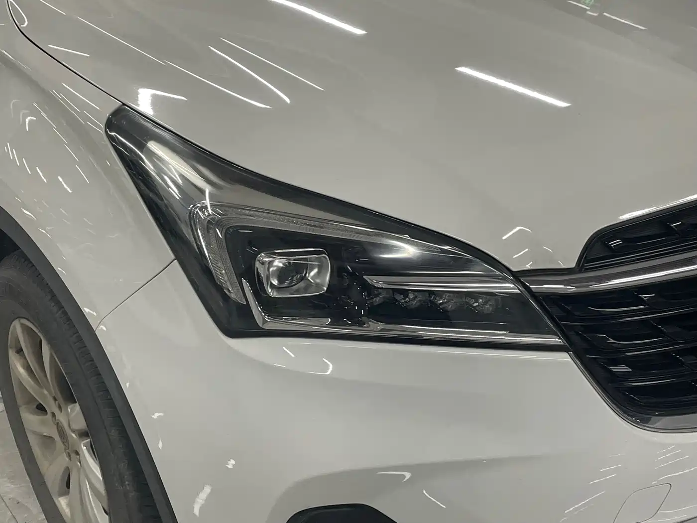 Buick Envision Plus 2020 20T FWD Leading фото 23