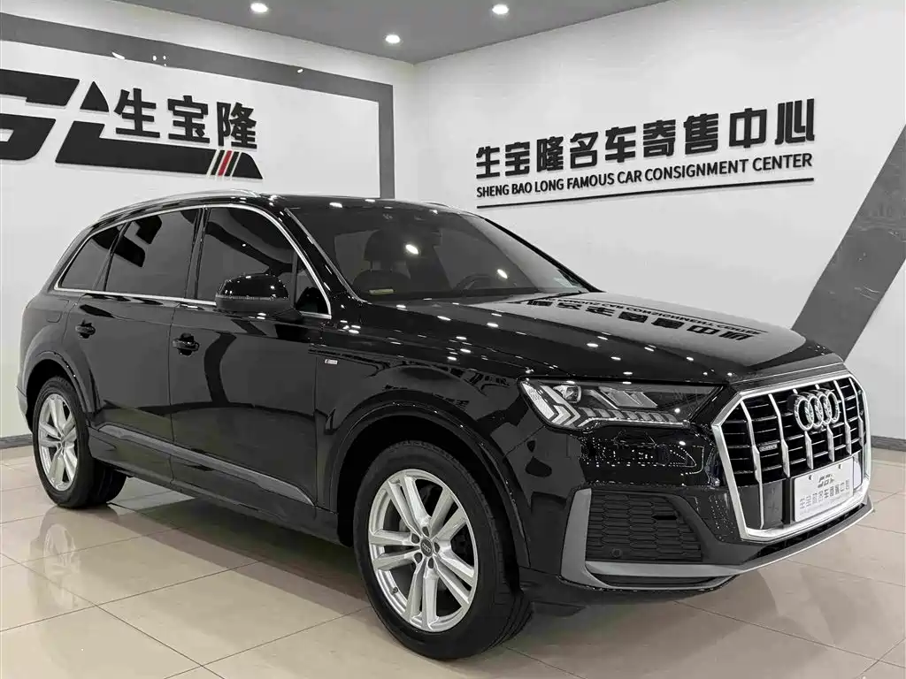 Фото 3 - Audi Q7