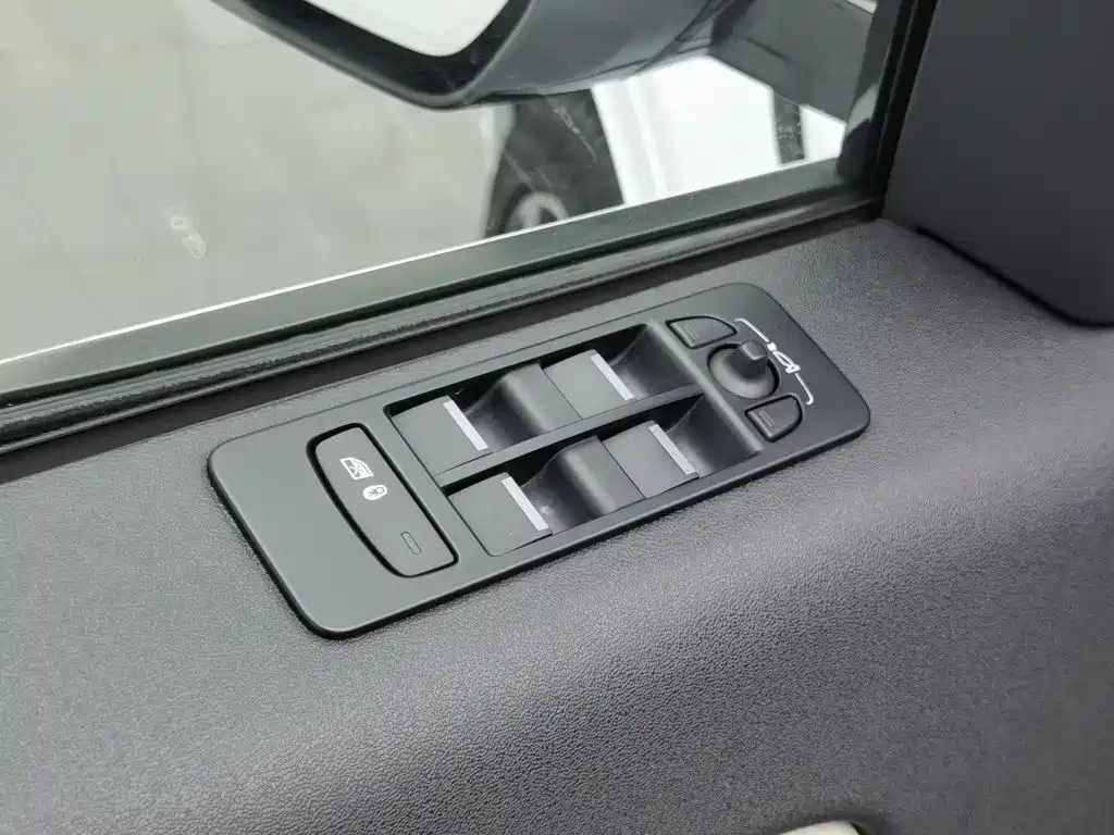 Photo 9 - Land Rover Discovery Sport