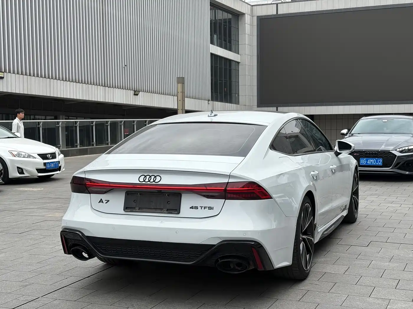 Audi A7 2023 Model 45 TFSI Premium Selection Edition фото 12