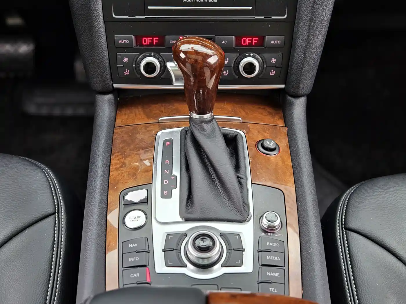 Audi Q7 2011 3.0 TFSI Exclusive (245kW) фото 19