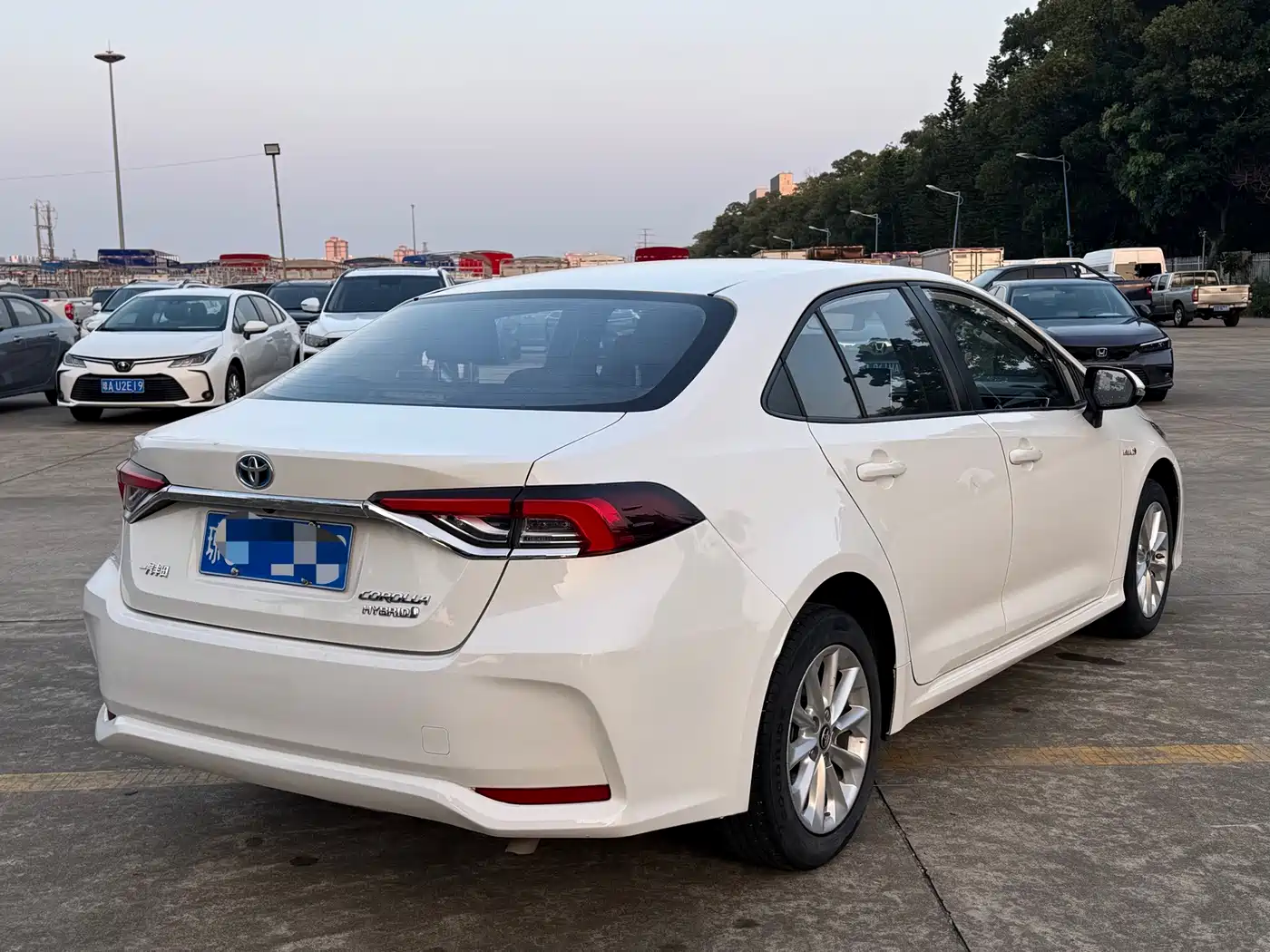 Photo 9 - Toyota Corolla
