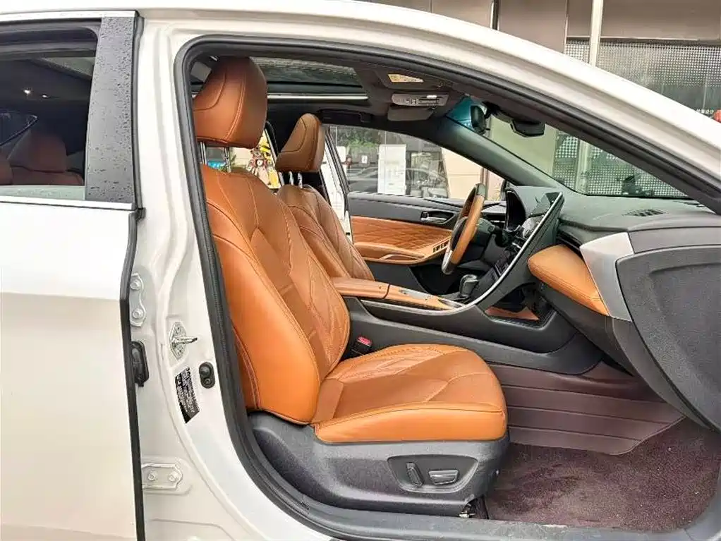 Toyota Avalon 2019 Hybrid 2.5L XLE Premium Edition China VI фото 10