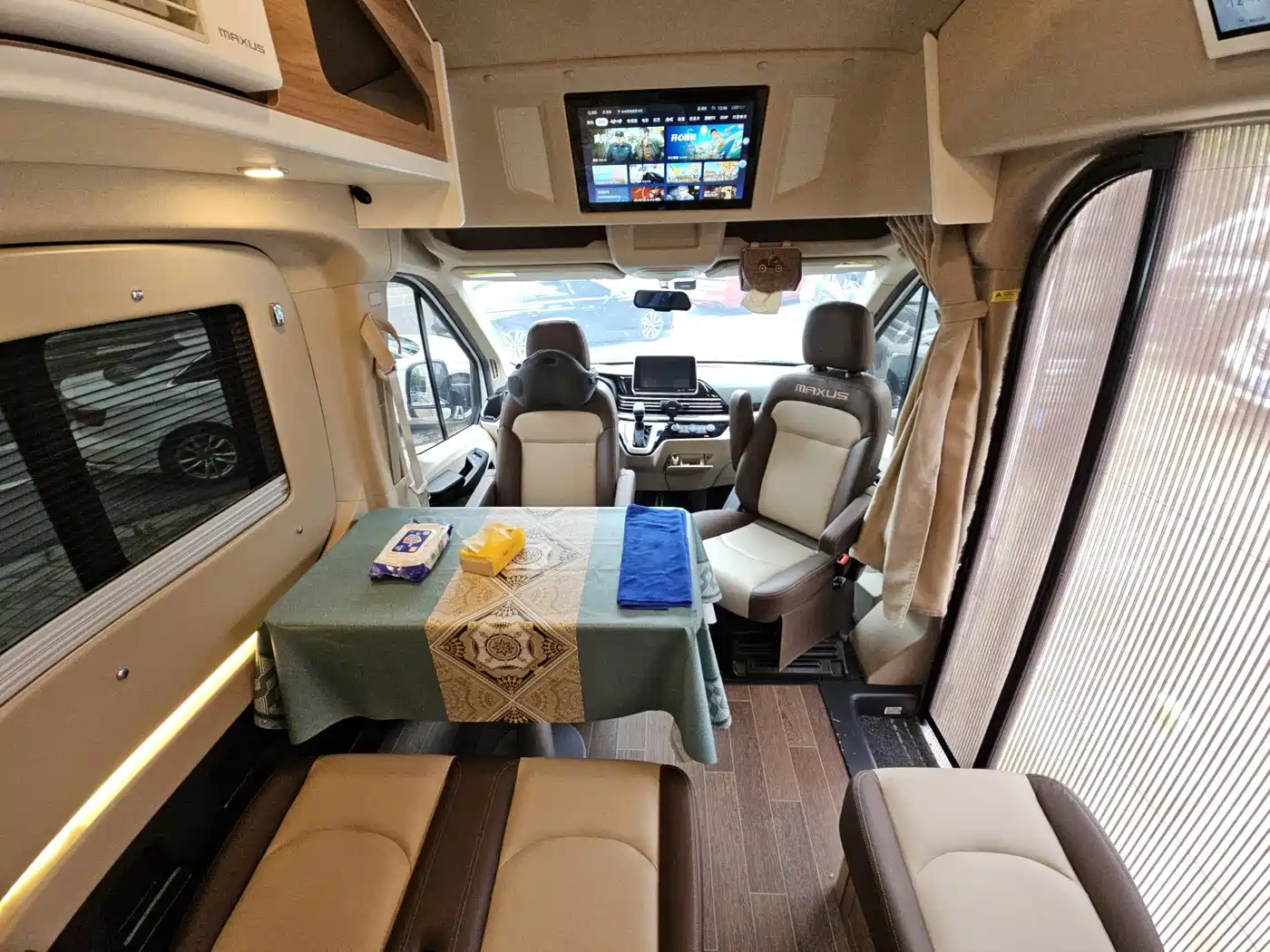 SAIC Maxus MAXUS V90 RV 2021 2021 2.0T Travel Home V90 Self-Contained Class B RV Luxury Longitudinal Bed