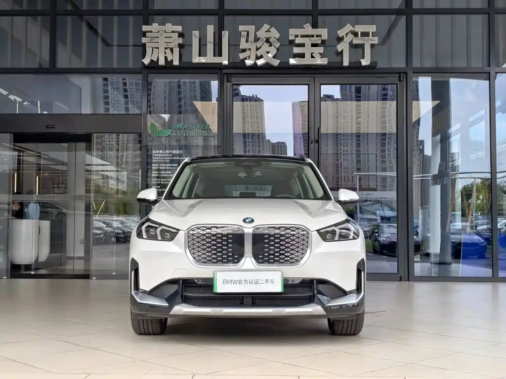 BMW iX1 2025 2025 eDrive25L X Design Package
