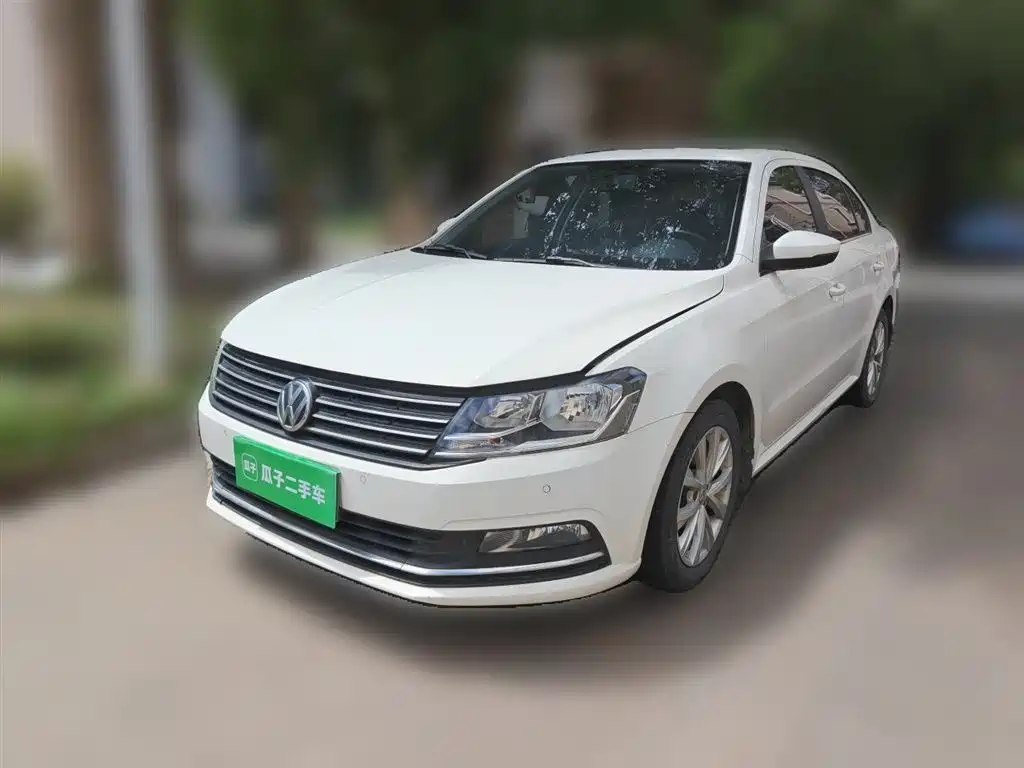 Volkswagen Lavida 2017 1.6L Automatic Comfort Edition фото 2