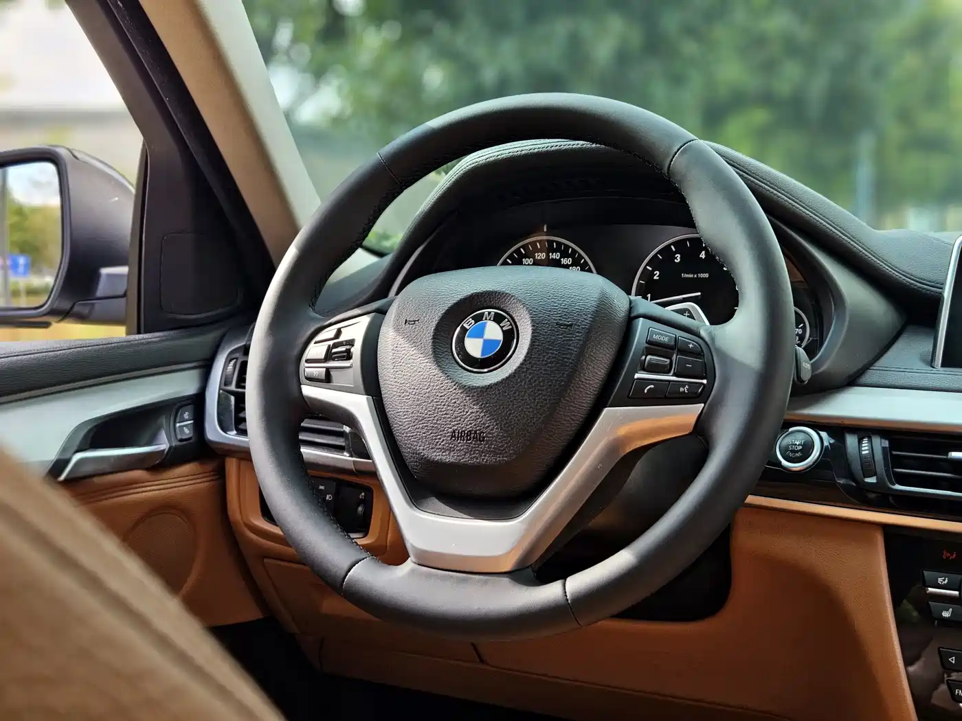 BMW X6 2015 xDrive35i Luxury Model фото 8