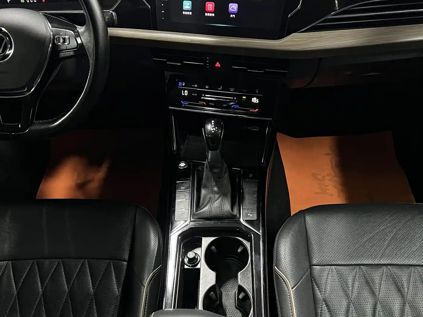 Volkswagen Passat 2021 Model 330TSI Luxury Edition фото 15