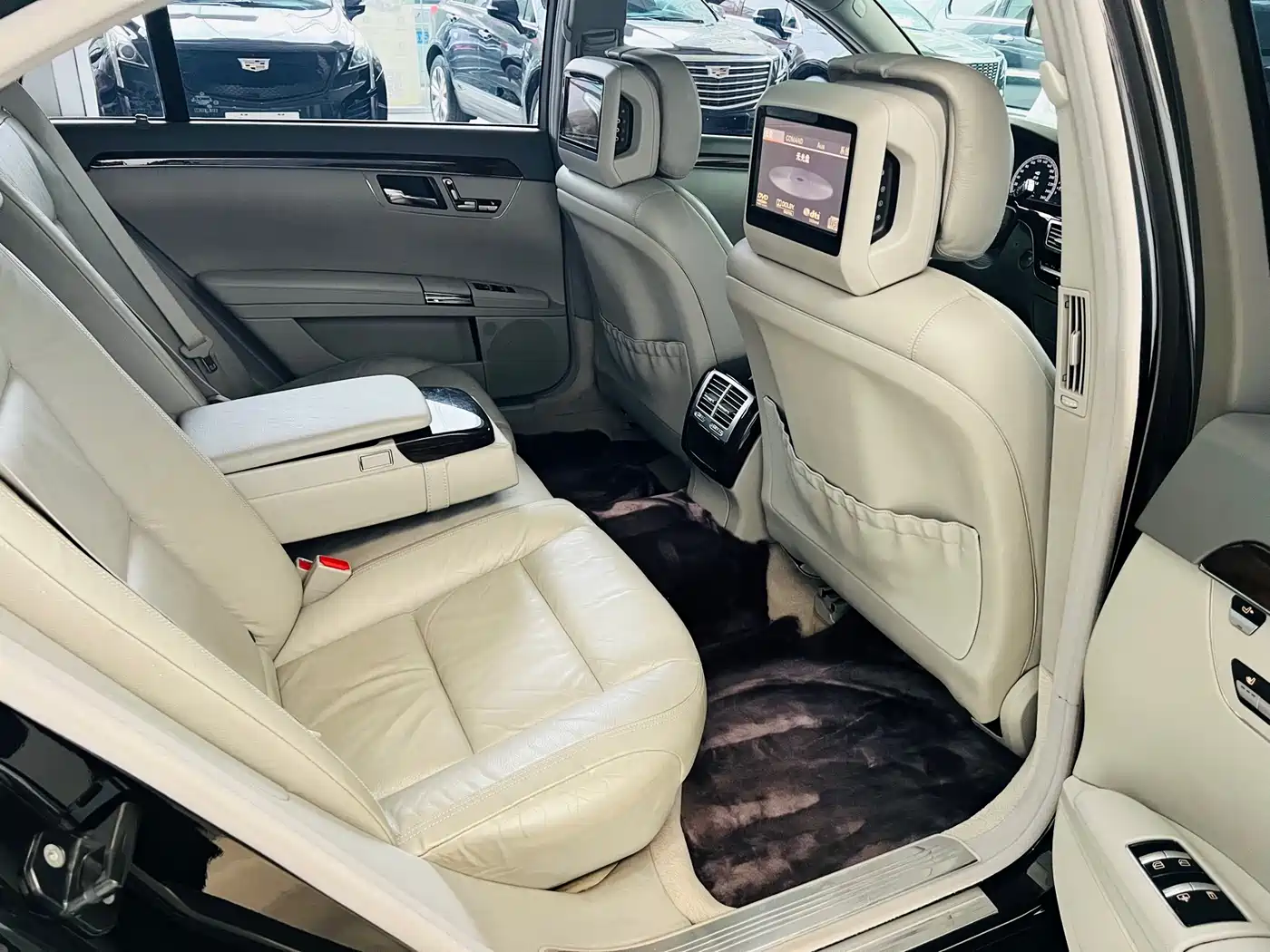 Mercedes-Benz S-Class 2010 S 300 L Business фото 21