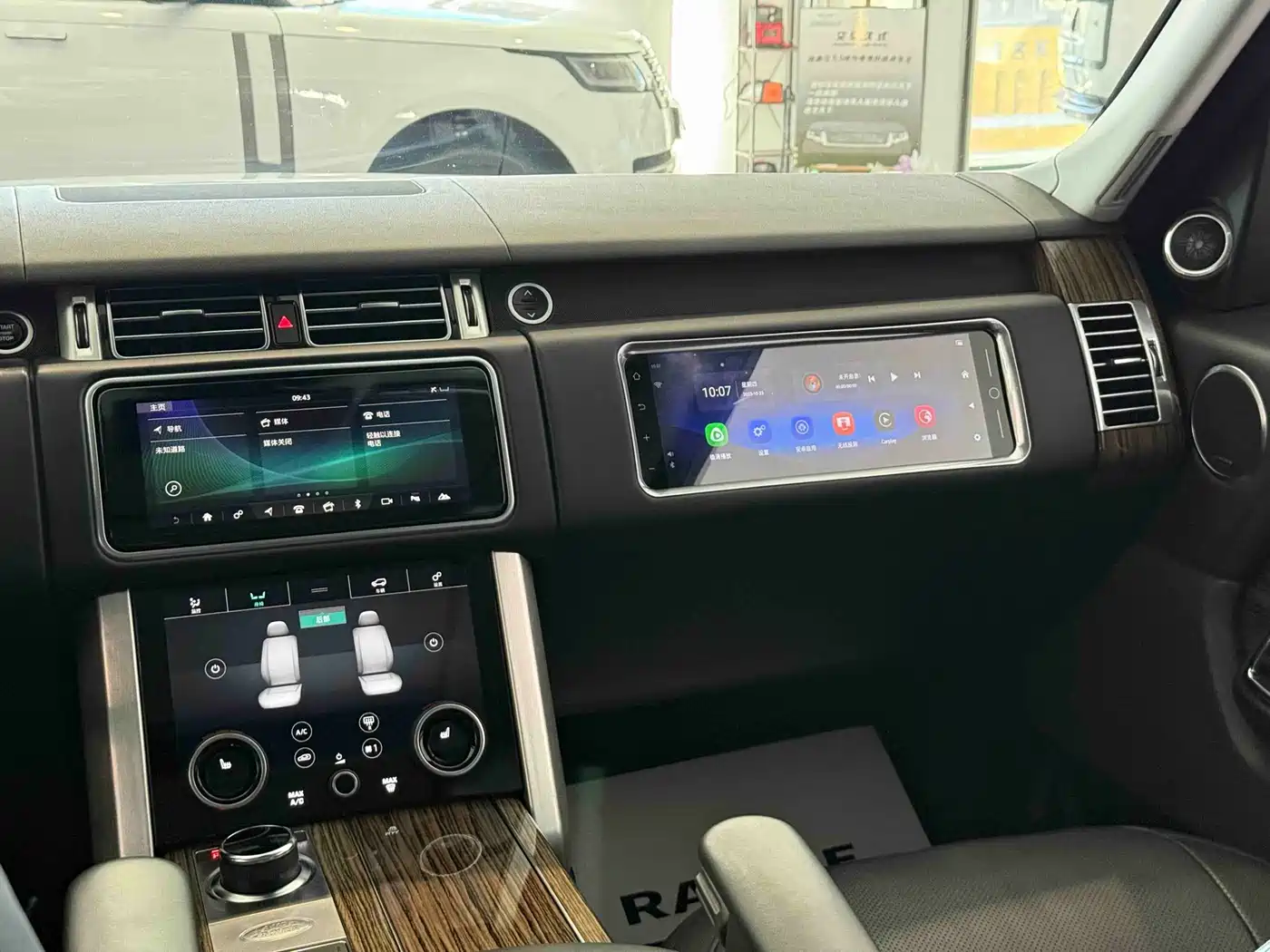 Land Rover Range Rover 2019 3.0 SCV6 Heritage Edition фото 21