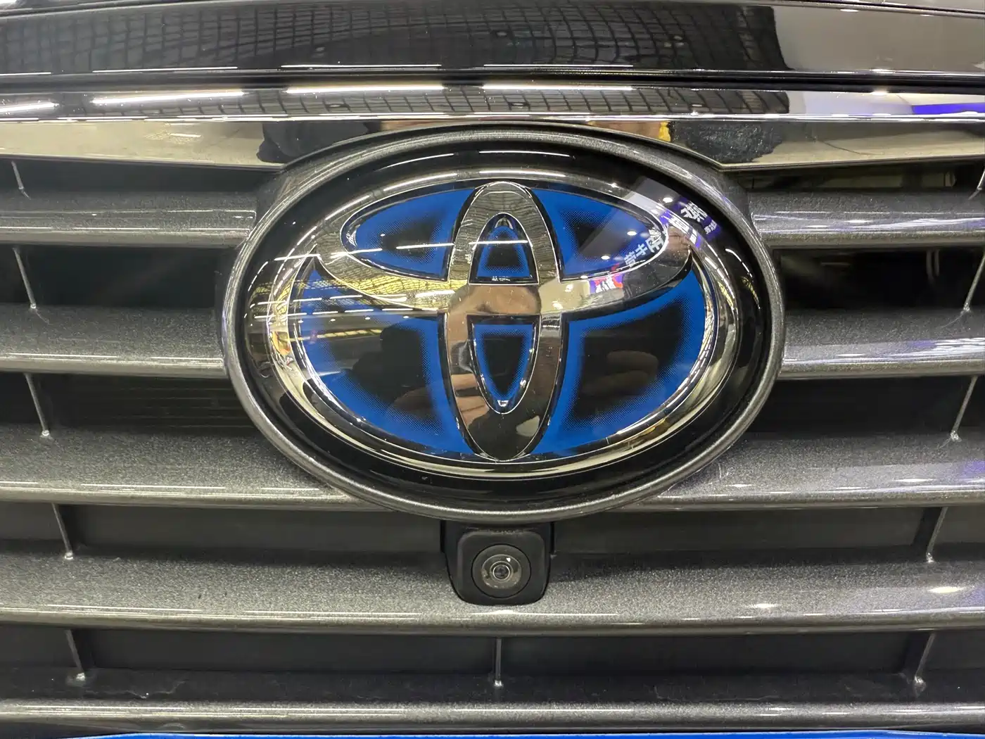 Toyota Avalon 2019 Hybrid 2.5L XLE Premium Edition China V фото 13