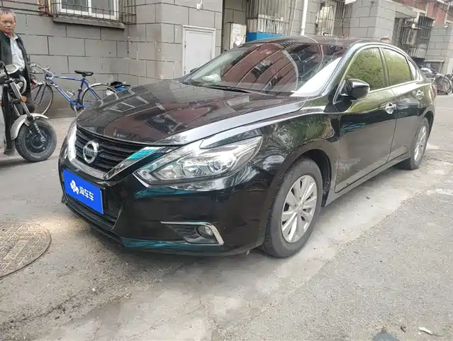 NISSAN TEANA