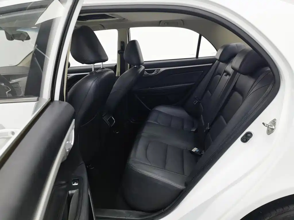 Photo 15 - Geely Vision