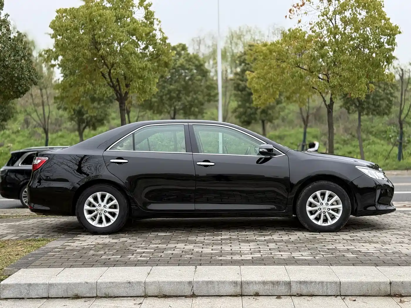 Toyota Camry 2015 2.0G Leading Edition фото 4