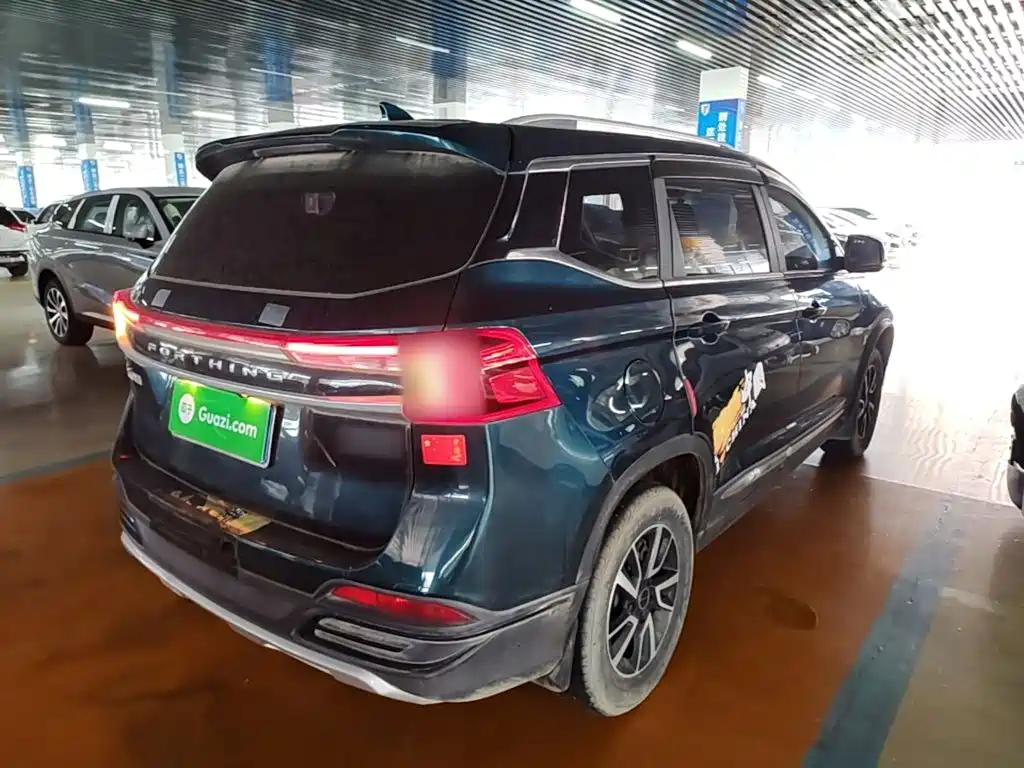 Dongfeng Fengxing Fengxing T5 2023 2023 Golden Age 1.6L Manual Dream Chaser 5-Seater