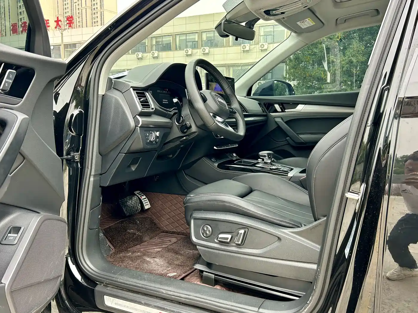 Audi Q5L 2024 Model 40 TFSI Fashion Dynamic фото 11