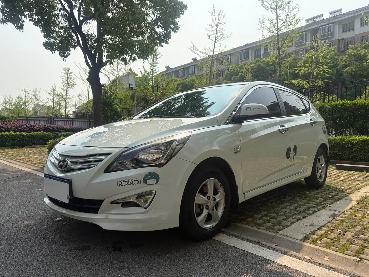 Hyundai Reina 2015 2014 Model 1.4L Automatic GLX