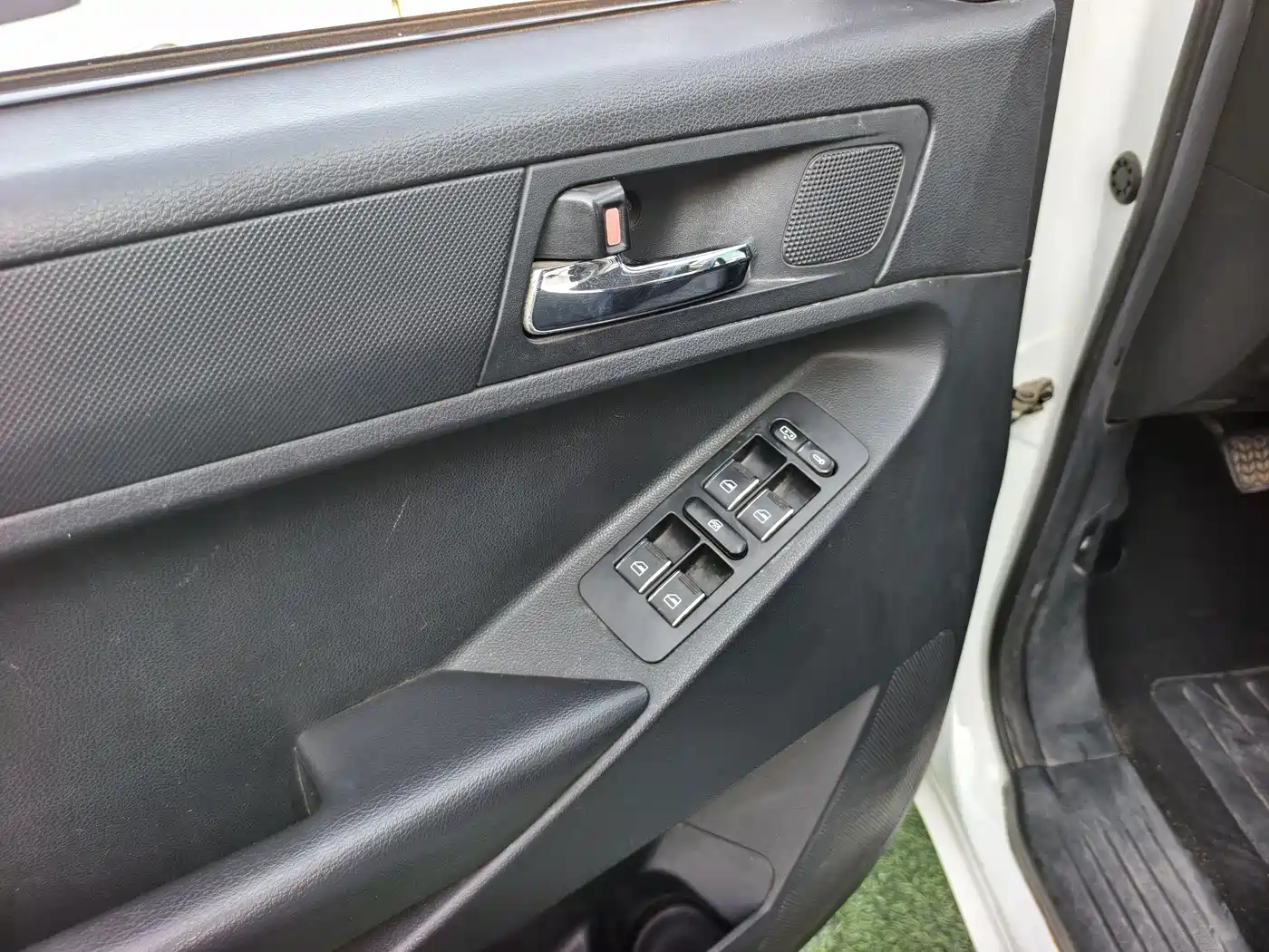 Foton Tunland 2016 2016 2.4L E5 Gasoline 4WD Fashion Edition 4G69S4M