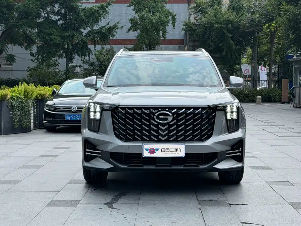 صورة 2 - GAC Trumpchi GS8