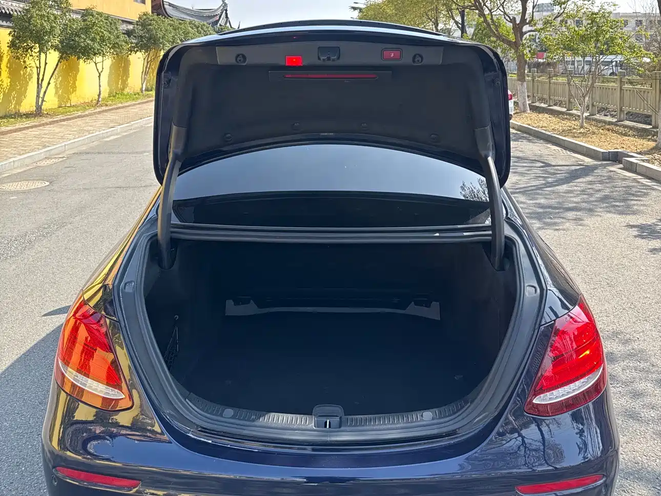 Mercedes-Benz E-Class 2018 Facelift E 300 L Sport Fashion фото 15