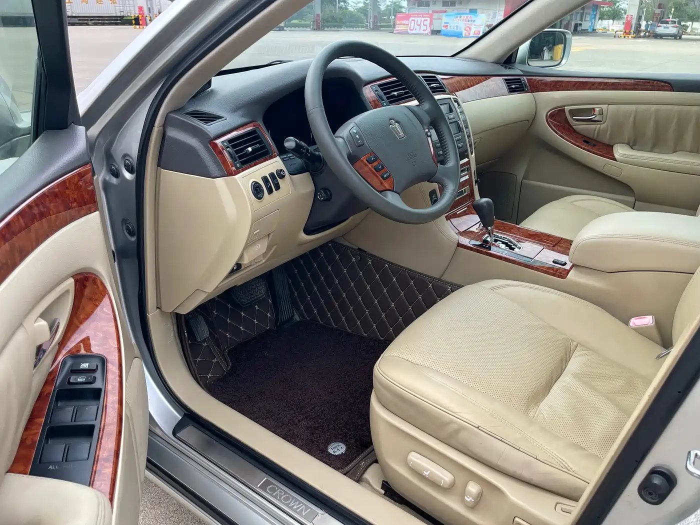 Toyota Crown 2007 2.5L Royal Special Edition фото 5
