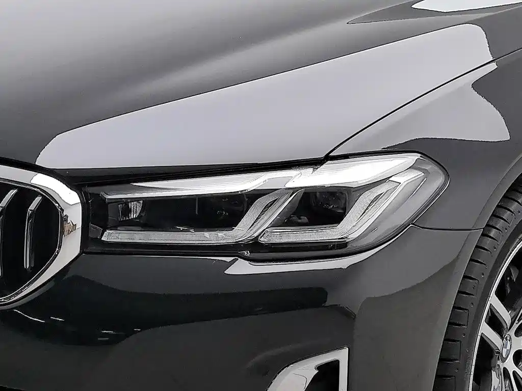 Photo 7 - BMW 5 Series