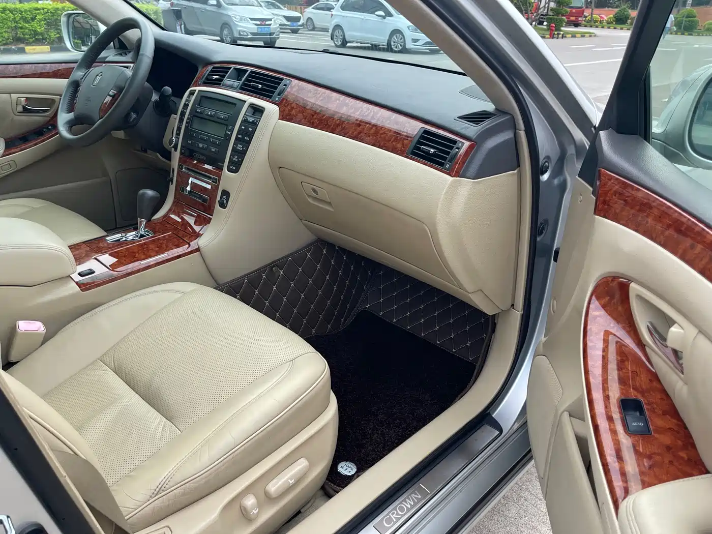Toyota Crown 2007 2.5L Royal Special Edition фото 8