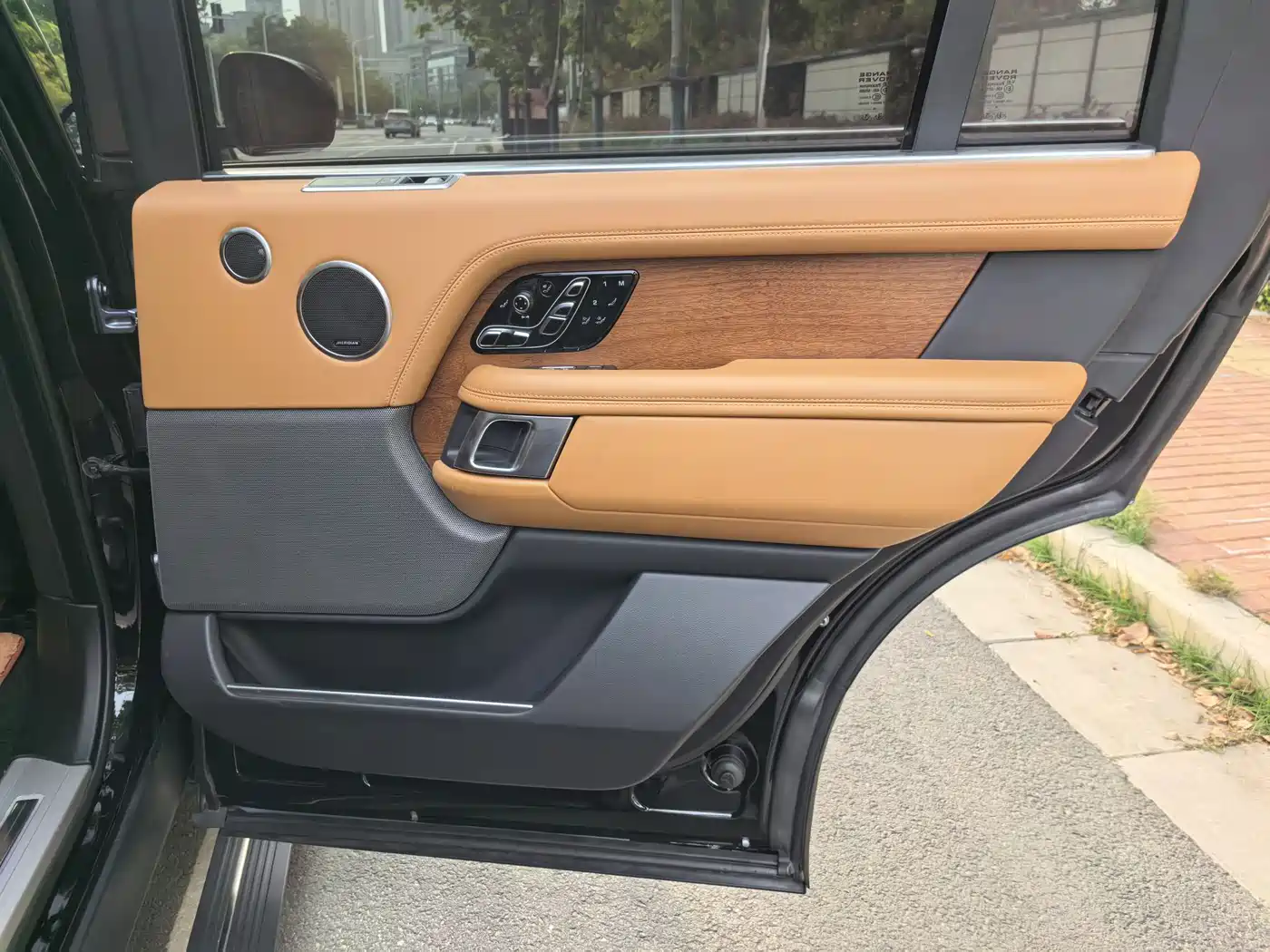 Land Rover Range Rover 2019 5.0 SC V8 Prestige Genesis Extended Edition фото 14