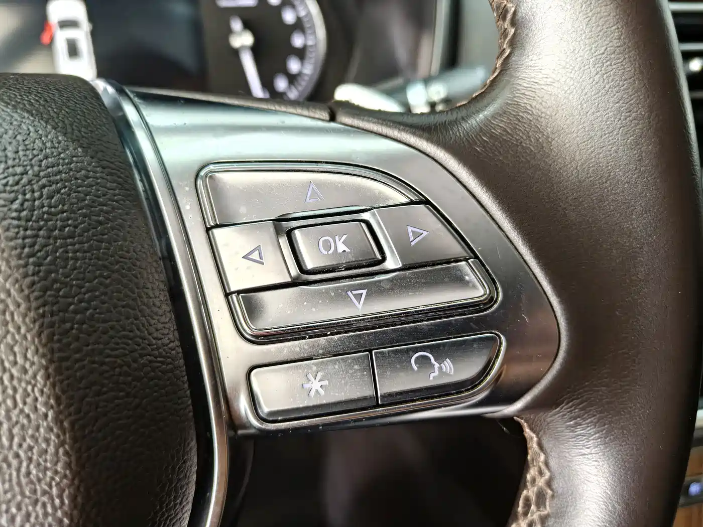 Roewe RX8 2018 2018 30T Smart Internet 2WD Flagship Edition