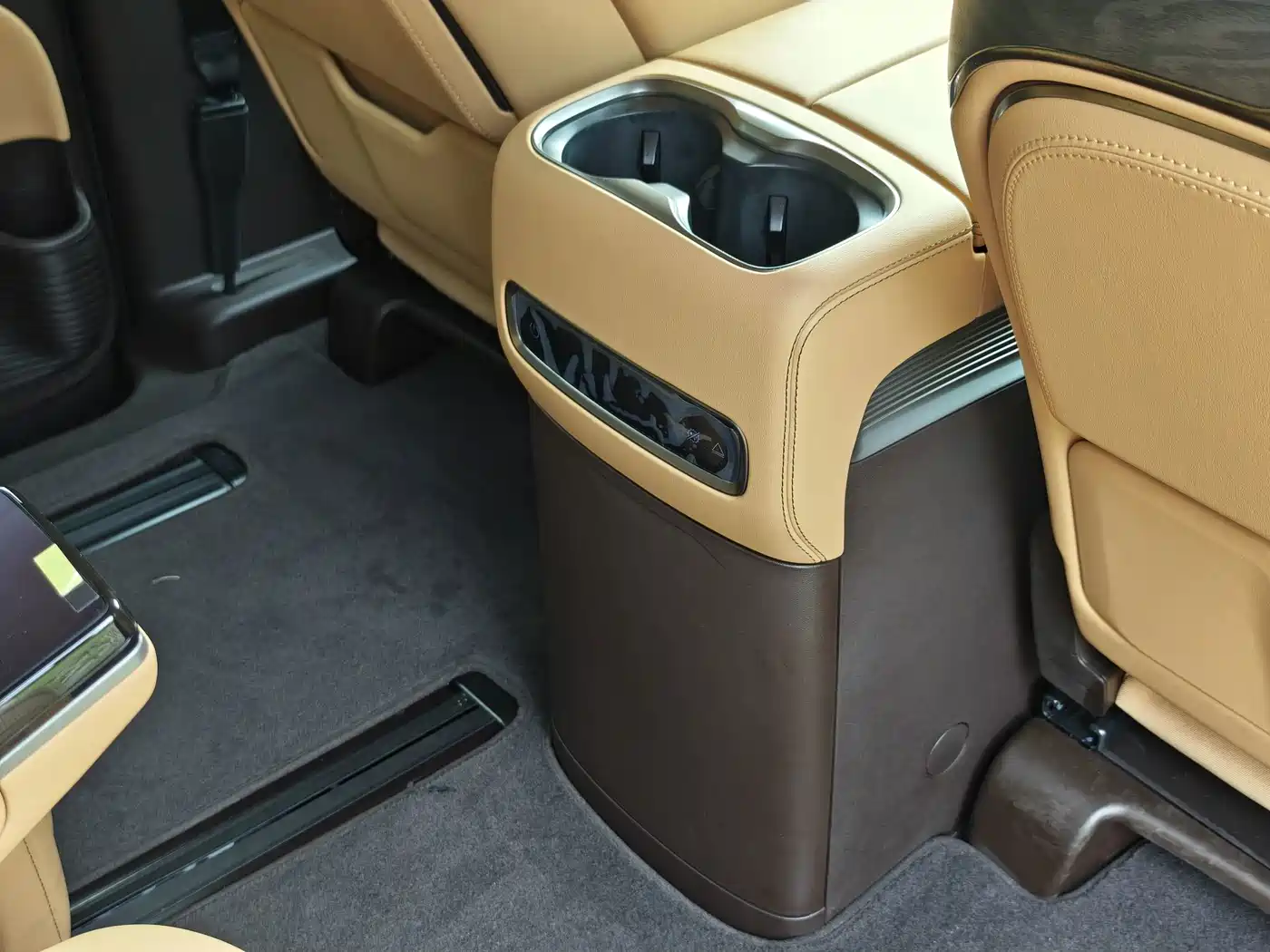 Denza D9 2026 2025 DM-i Smart Driving Edition 1020 AWD Flagship