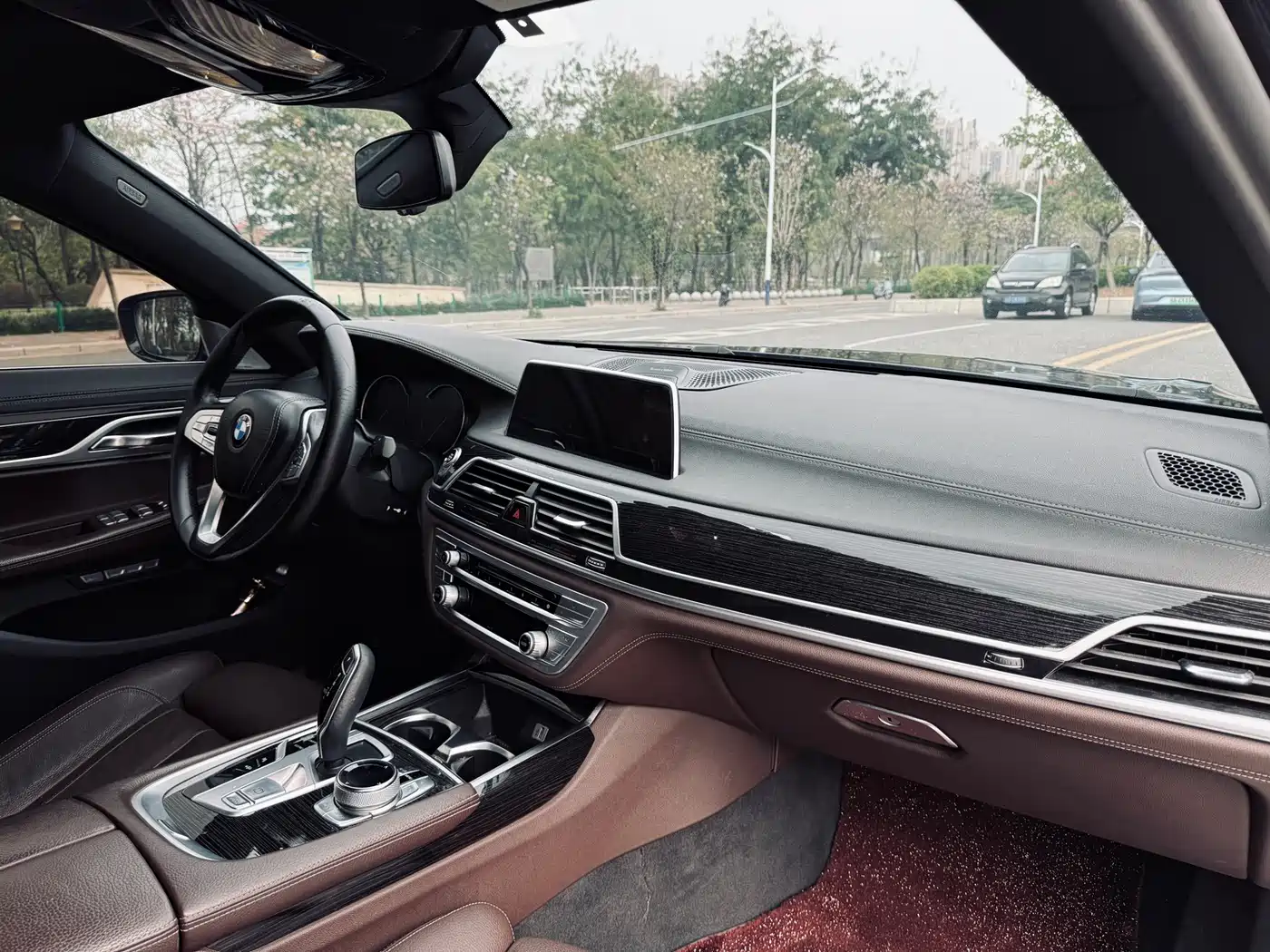 BMW 7 Series 2018 730Li Leading Type M Sport Package фото 22