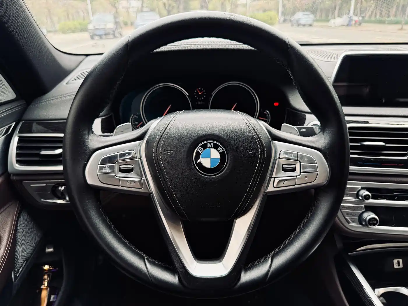 BMW 7 Series 2018 730Li Leading Type M Sport Package фото 28