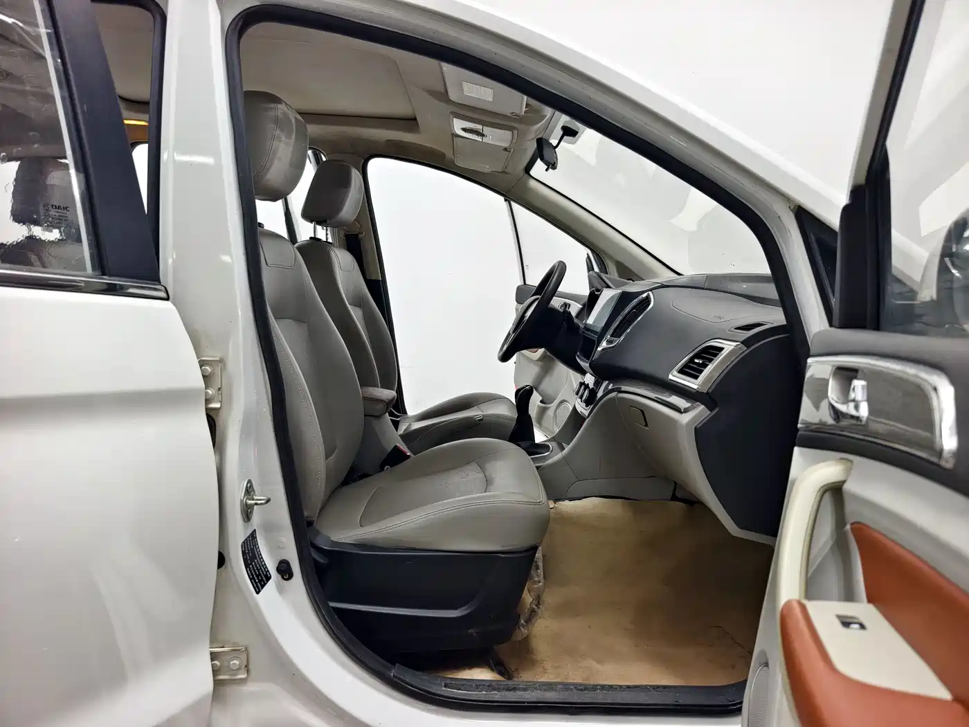 BAIC Huansu H3 2016 2016 H3F 1.5L Manual Noble